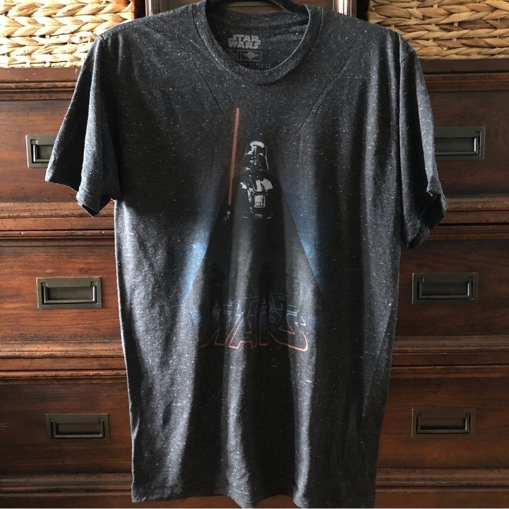 Star Wars black Darth Vader dark side short sleeve graphic tee in size M